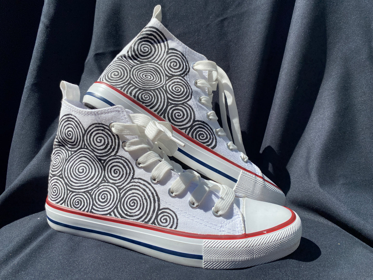 Spiral design canvas shoes
